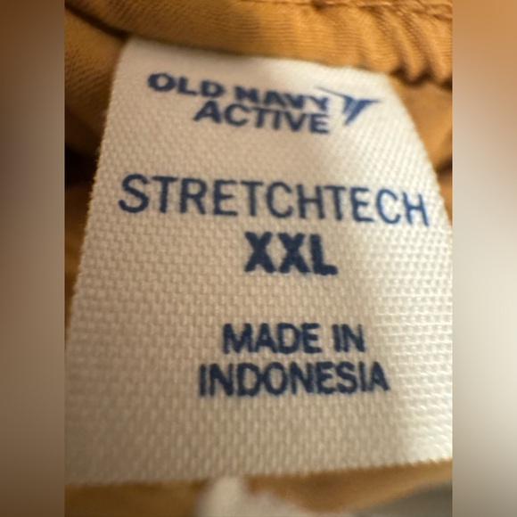 Old Navy Active Stretchtech cargo pants - Picture 3 of 3